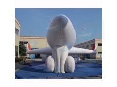 مجسمات طائرات قابلة للنفخ