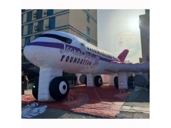 مجسمات طائرات قابلة للنفخ